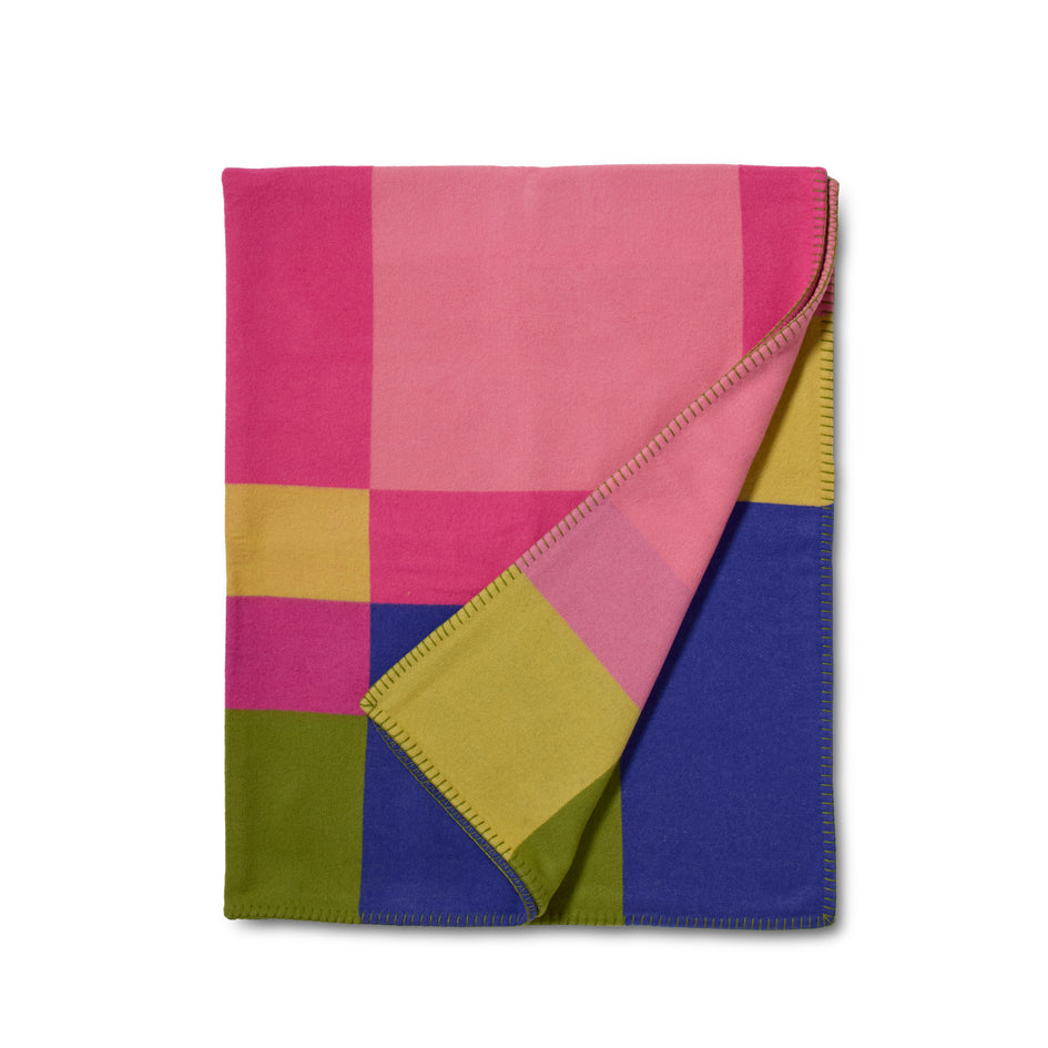Bottoni Blanket in Spinel Pink Image 1