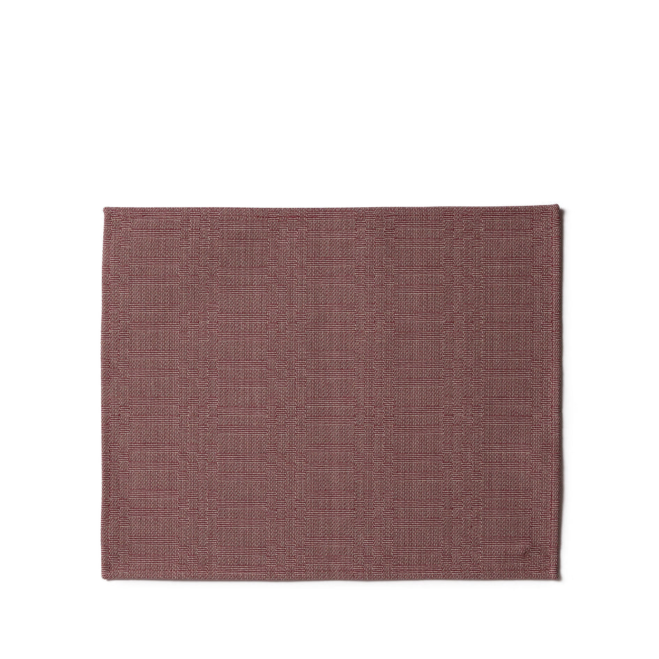 Selene Placemat in Bordeaux Image 1