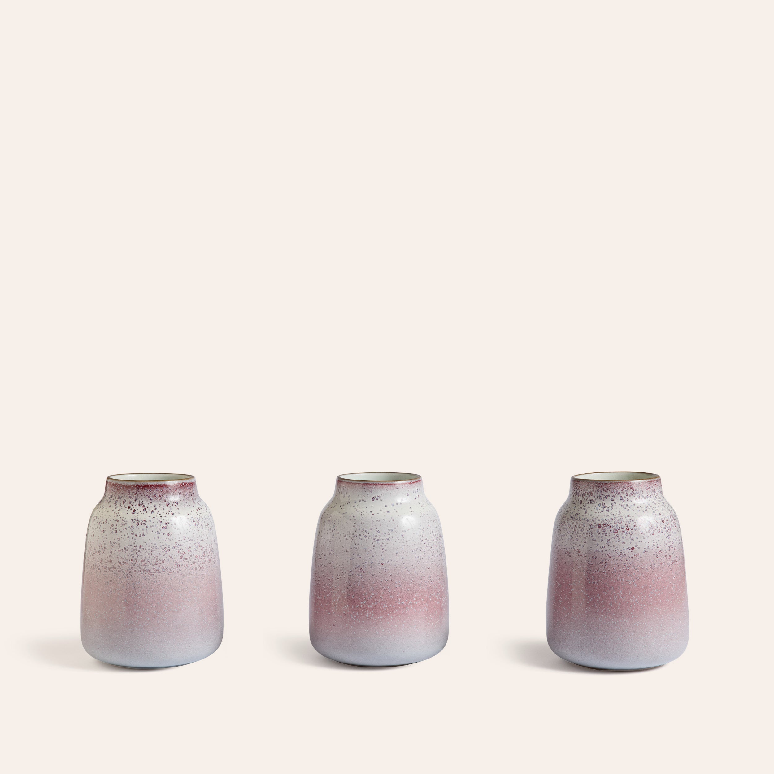 Wide Vase in Opaque White / Cranberry / Frost