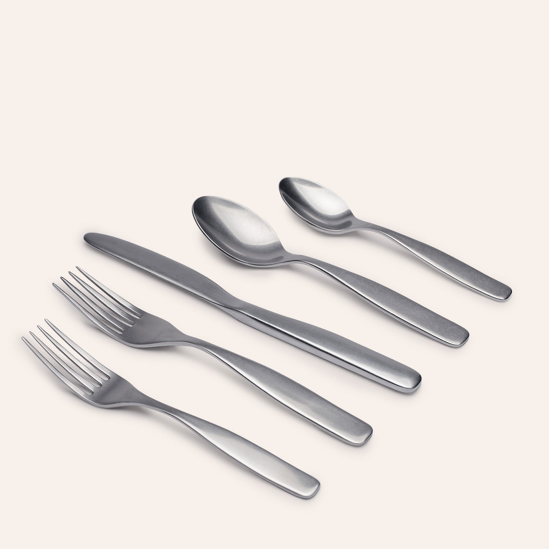 Reyes Flatware in Tumbled (5 piece setting)