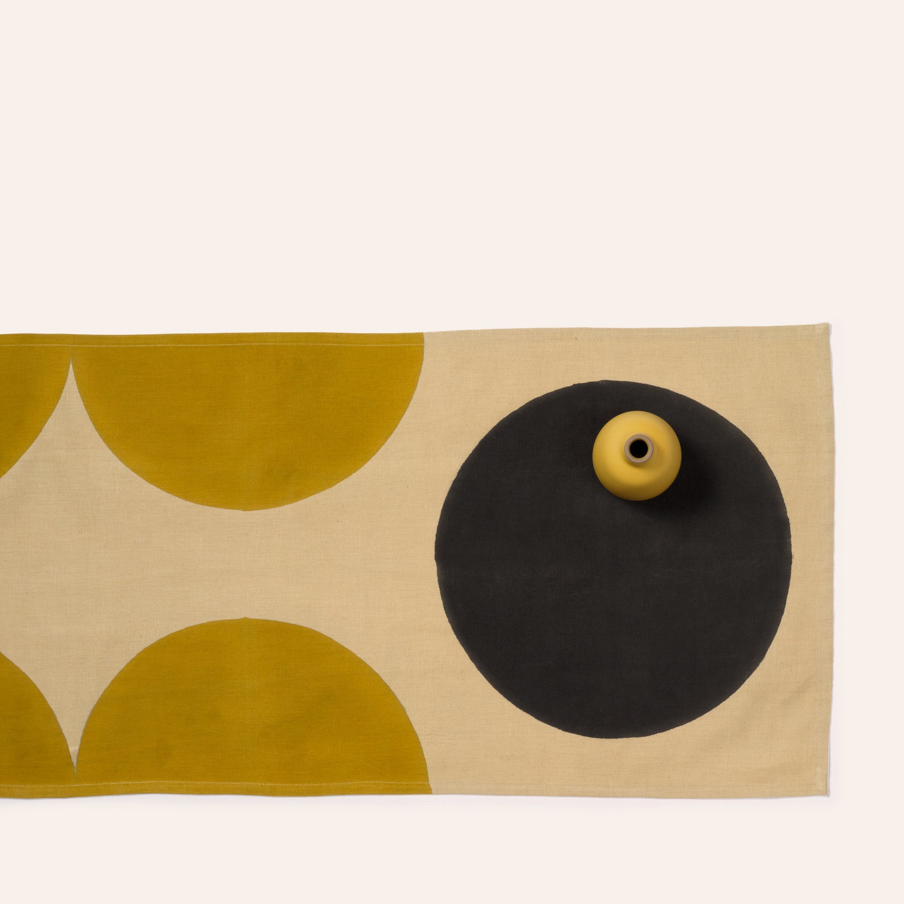 Otto Runner in Ochre
