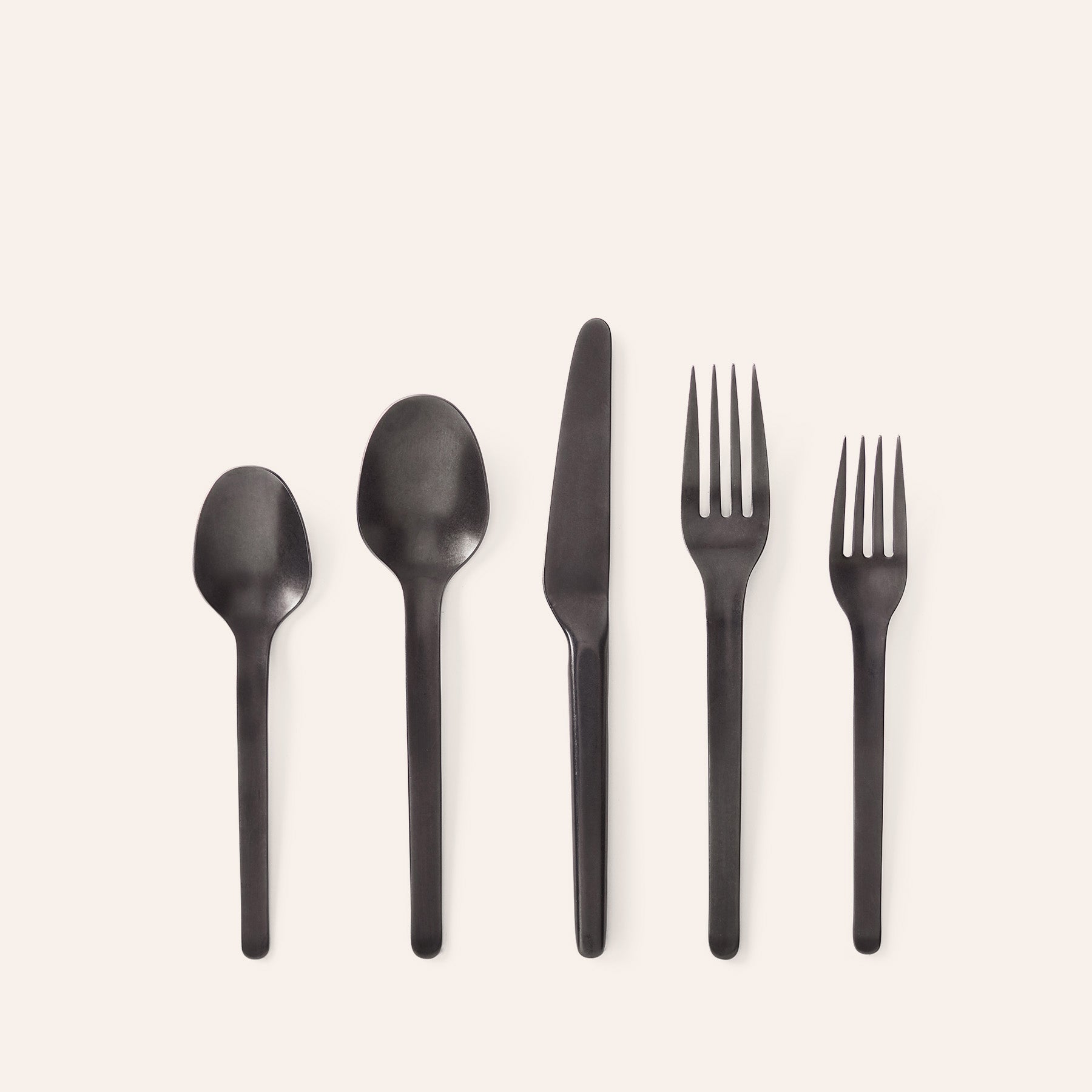 Muir Flatware in Onyx (5 Piece Setting)