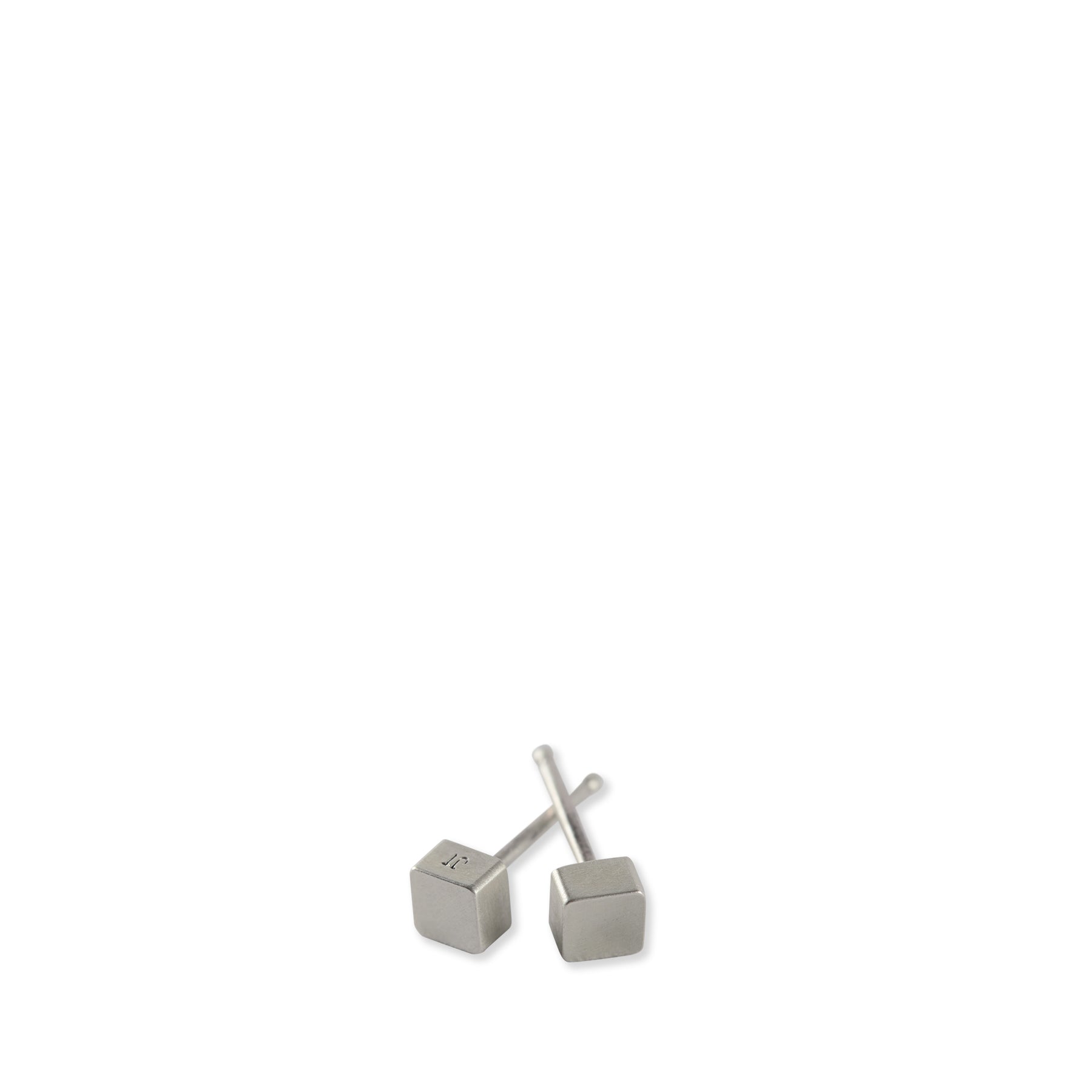 Dani Earrings Zoom Image 1