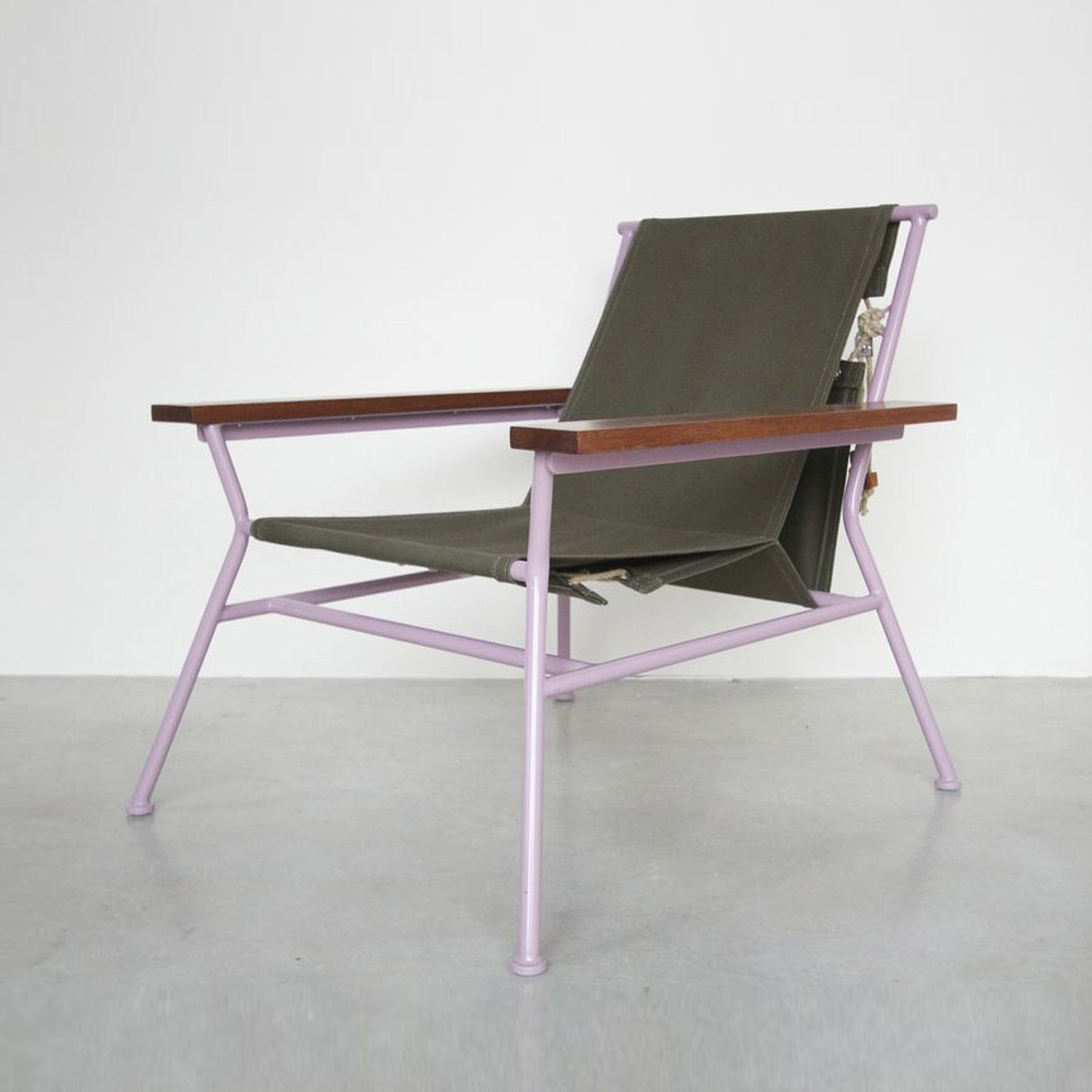 Canvas Lounge Chair Zoom Image 2