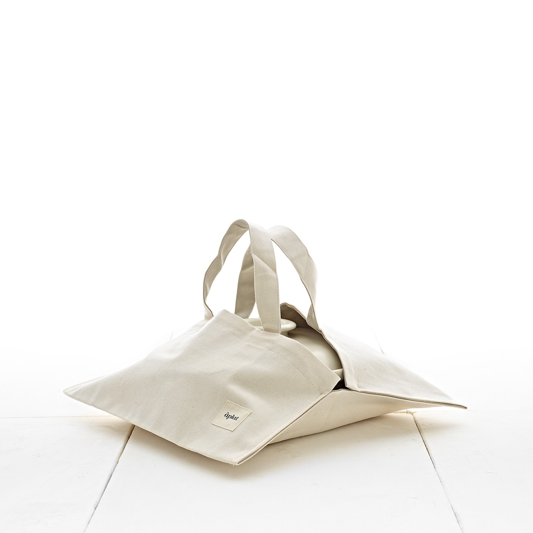 Tote in Natural/Grey Zoom Image 1